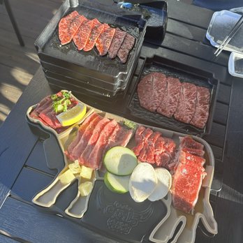 Chubby Cattle - They have outdoor seating. Prefer outdoor seating after 7:30pm or else its too hot. The staff is very friendly and nice! - Barbeque Near Me - Rosemead, California