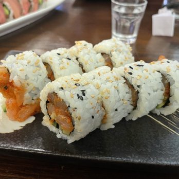 Hana Sushi - Spicy Yellowtail Roll - Sushi Bars Near Me - Menifee, California
