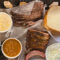 Rudy's "Country Store" and Bar-B-Q