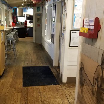 Bob's Clam Hut - Seafood Near Me - Kittery, Maine