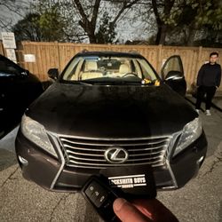 Locksmith Boys - All keys lost Lexus RX 350 2013 in Toronto - mobile locksmith service