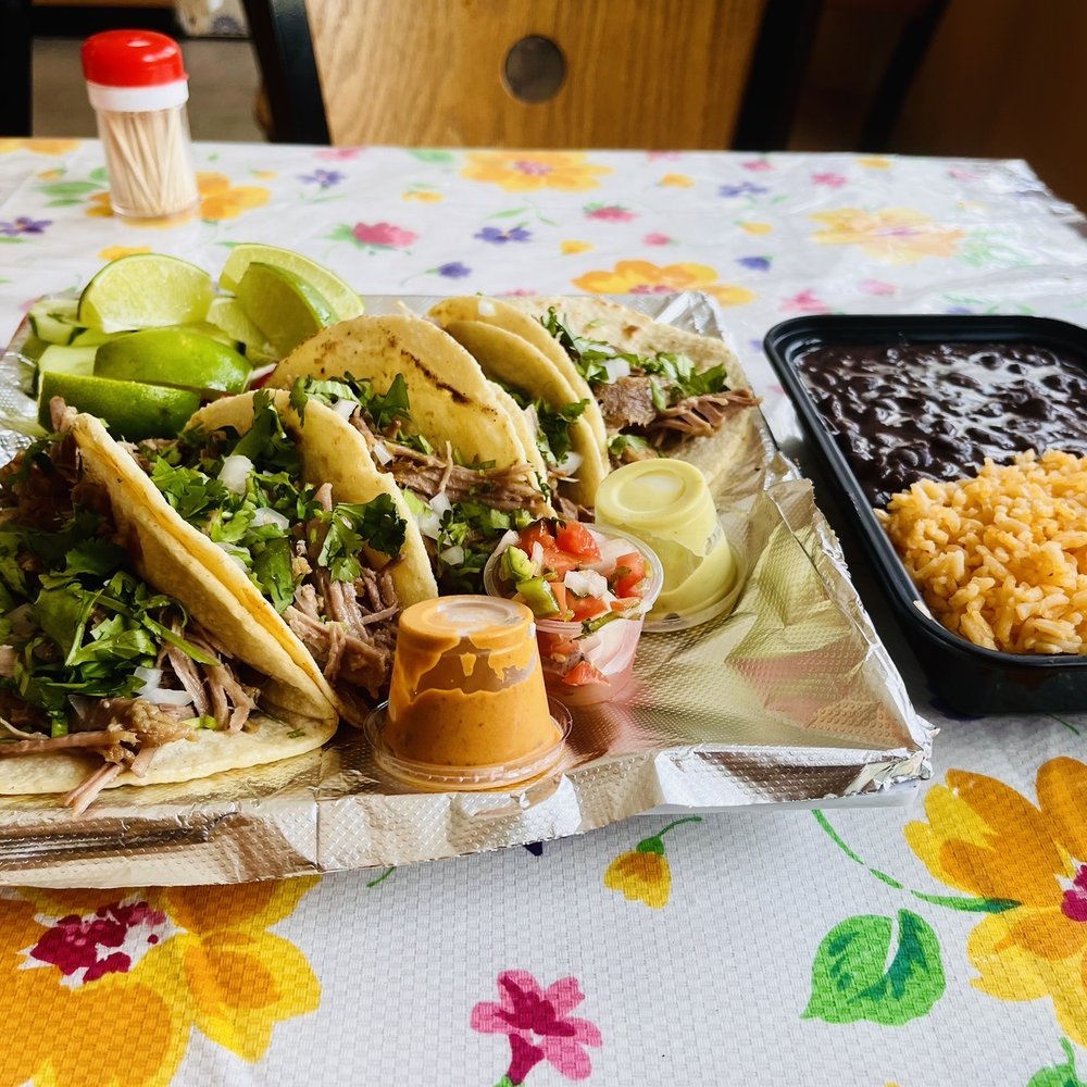 Carnitas with beans and rice! Carnitas with beans and rice!
