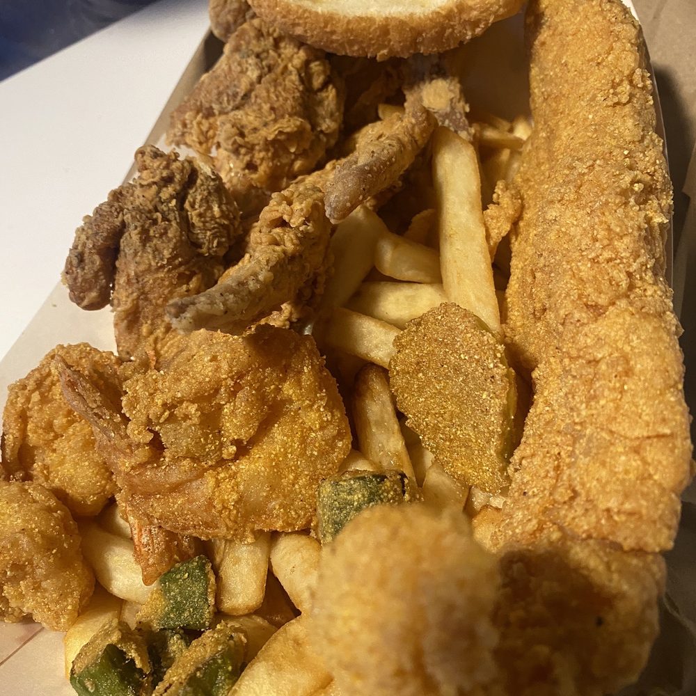 Chicago's Chicken Shack - Lansing - Taste of the shack - Chicken Wings Near Me - Lansing, Illinois Chicago's Chicken Shack - Lansing - Taste of the shack - Chicken Wings Near Me - Lansing, Illinois