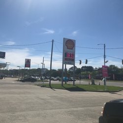 Parkway Shell - Sign