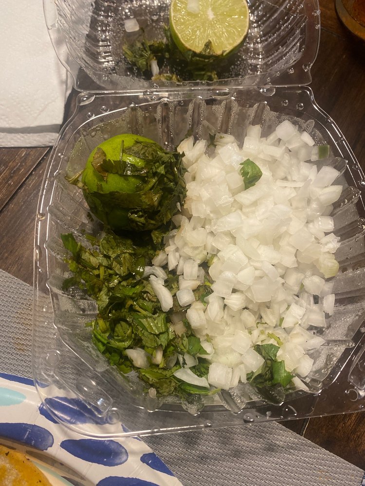 Antojitos Y Carniceria Tadeo