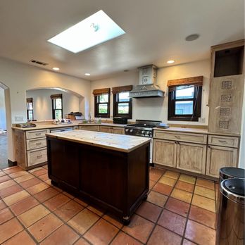 Wise Builders - Before kitchen - General Contractors Near Me - Encino, California Wise Builders - Before kitchen - General Contractors Near Me - Encino, California