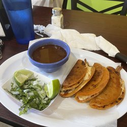 Mi Lindo puebla Mexican Restaurant & Store - Birria tacos