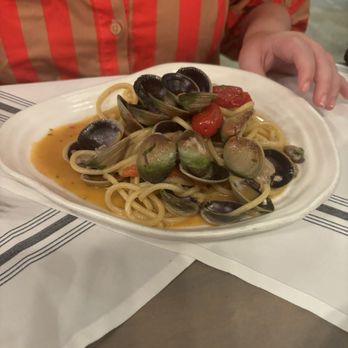 I'm Eddie Cano - Spaghetti alle Vongole - Italian Near Me - Washington, DC, District of Columbia