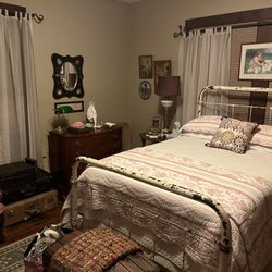 The Old Place Bed & Breakfast - Guest Room
