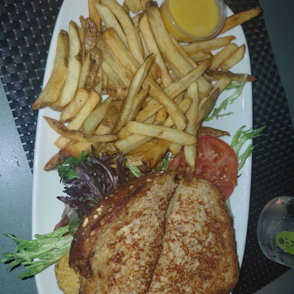 FolkArt - Impossible burger on wheat toast with veggies and fries - Breakfast & Brunch Near Me - Atlanta, Georgia