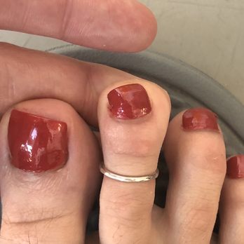 Coco Luxe Nails - Even more crooked. She literally cut it diagonally. - Eyelash Service Near Me - Santa Monica, California