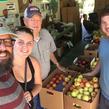 Walker's Apples - Farms Near Me - Sebastopol, California