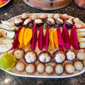 Jian Hing Supermarket - a platter of fruit and vegetables - Grocery Near Me - North York, Ontario