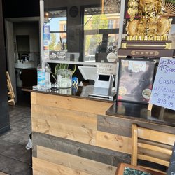 Thai Taste - Register and pickup area