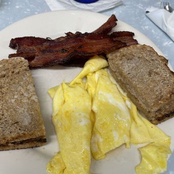 Delta Diner - Diners Near Me - Delta, Wisconsin