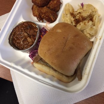 Big Green Q - Pulled pork - Food Trucks Near Me - Omaha, Nebraska