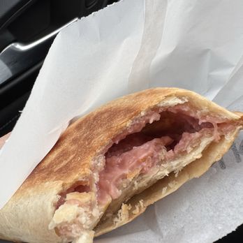 PIEbar AZ - Strawberries and cream - Coffee & Tea Near Me - Strawberry, Arizona