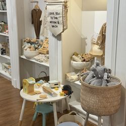 Bradley's Chocolate - Kids can play here!