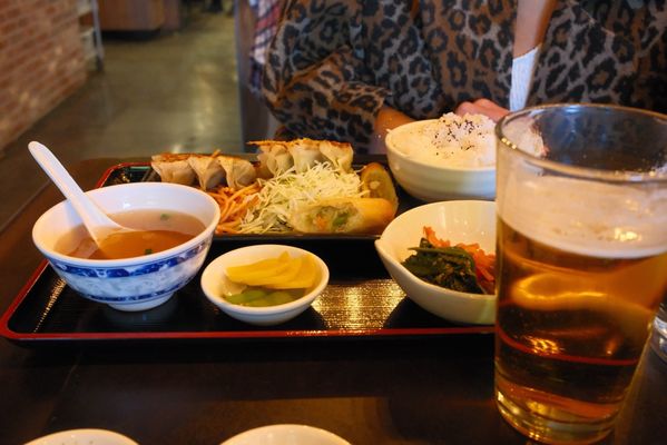 KAMINARI GYOZA BAR by null