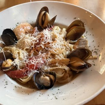 Galyn's - Seafood Fettuccine - Seafood Near Me - Bar Harbor, Maine Galyn's - Seafood Fettuccine - Seafood Near Me - Bar Harbor, Maine
