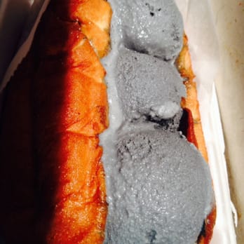 Japadog - Black Sesame Age Ice - Japanese Near Me - Vancouver, British Columbia