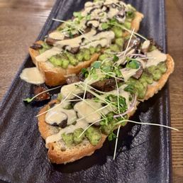 Avocado Toast with Mushroooms Avocado Toast with Mushroooms