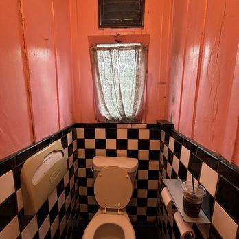 Small's Smash Club - women's bathroom - Burgers Near Me - Laguna Beach, California Small's Smash Club - women's bathroom - Burgers Near Me - Laguna Beach, California