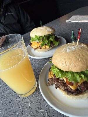 Paymaster Lounge by null