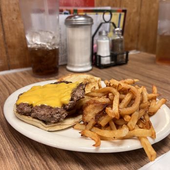 Wendell Smith's Restaurant - Cheeseburger at Nashville's old meat and three, Wendell Smith's Restaurant. - Diners Near Me - Nashville, Tennessee Wendell Smith's Restaurant - Cheeseburger at Nashville's old meat and three, Wendell Smith's Restaurant. - Diners Near Me - Nashville, Tennessee