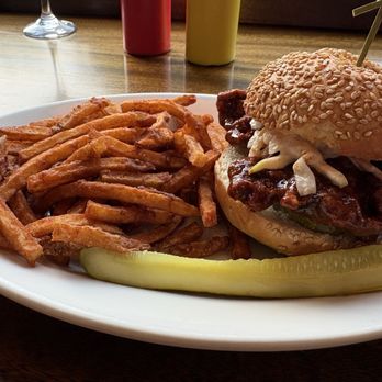 The Long Island Bar - chicken sandwich - Cocktail Bars Near Me - Brooklyn, New York