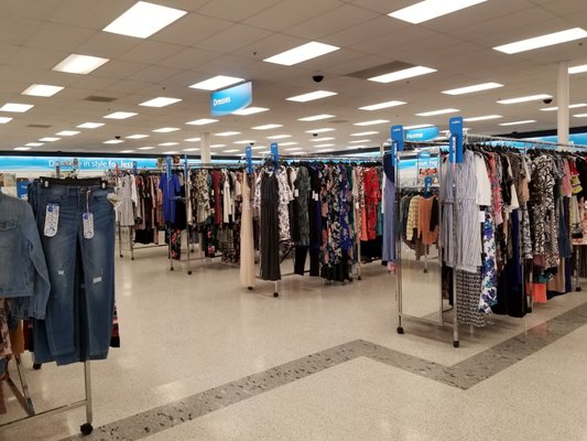 time does ross close