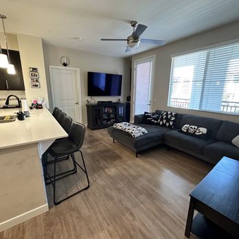 Vistara Apartment Homes - Apartments Near Me - Ontario, California Vistara Apartment Homes - Apartments Near Me - Ontario, California