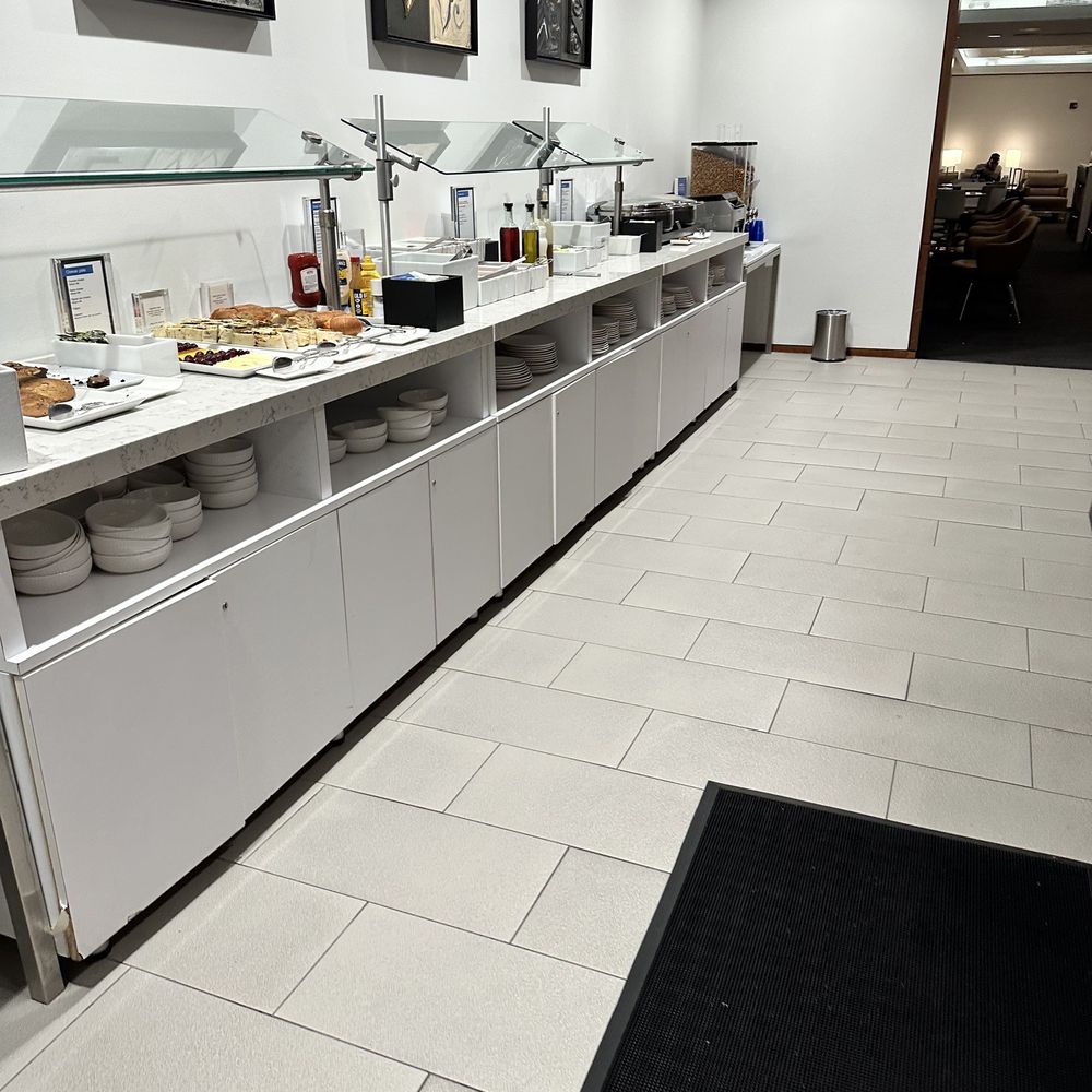 United Club - Airport Lounges Near Me - Dulles, Virginia