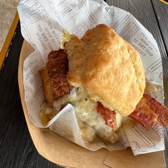 The Biscuit Bar - Biscuits & Gravy with Bacon - New American Near Me - Abilene, Texas