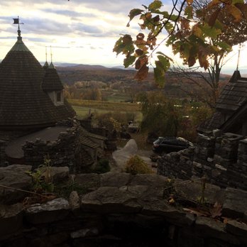 Wing's Castle - Bed & Breakfast Near Me - Millbrook, New York