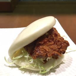 Fried chicken (karaage) bun (₱100)
