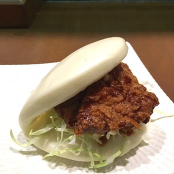 Ippudo Ramen - Fried chicken (karaage) bun (₱100) - Ramen Near Me - Mandaluyong City, NCR