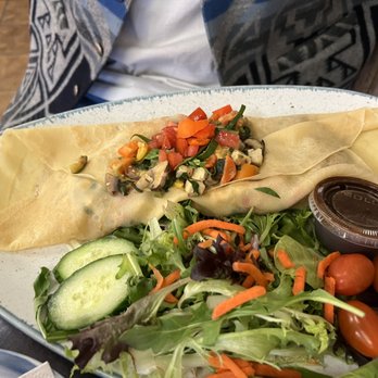 Le Testimony Organic Bistro - veggie crepe and house salad - Creperies Near Me - Redding, California