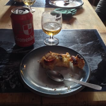 Refuge Chalet de Lognan - The end of a delicious meal: beer and a rhubarb tart. - Mountain Huts Near Me - Chamonix-Mont-Blanc, 74