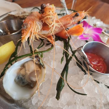 Herringbone Waikiki - Prawns and oysters - Seafood Near Me - Honolulu, Hawaii Herringbone Waikiki - Prawns and oysters - Seafood Near Me - Honolulu, Hawaii
