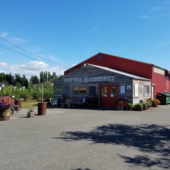 Bow Hill Blueberries - Outside of their store on a nice and sunny day! - Fruits & Veggies Near Me - Bow, Washington