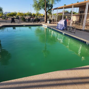 Mesa / Apache Junction KOA - Green unsanitary pool - Campgrounds Near Me - Apache Junction, Arizona