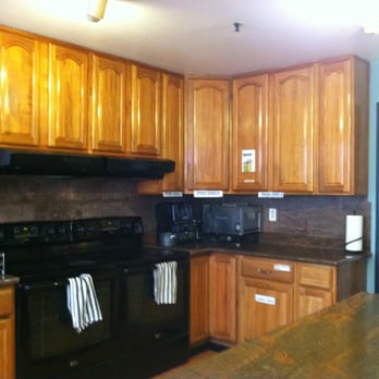 Adelaide Hostel - Kitchen - Hostels Near Me - San Francisco, California Adelaide Hostel - Kitchen - Hostels Near Me - San Francisco, California