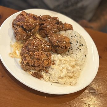 Beastside Kitchen - Seafood Near Me - Honolulu, Hawaii Beastside Kitchen - Seafood Near Me - Honolulu, Hawaii