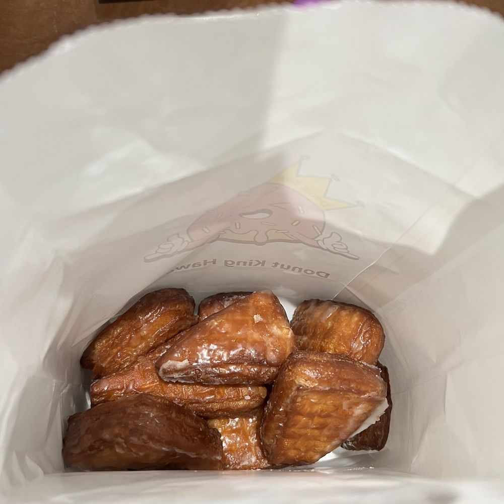 Donut King Hawaii - Croissant donut holes- 1 dozen - Donuts Near Me - Kaneohe, Hawaii Donut King Hawaii - Croissant donut holes- 1 dozen - Donuts Near Me - Kaneohe, Hawaii
