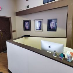 Impress Dental Studio - Front desk