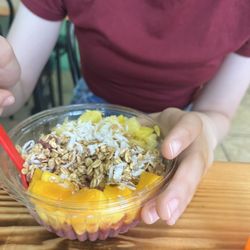 Hopkins Farm Creamery - Sunset açaí bowl
