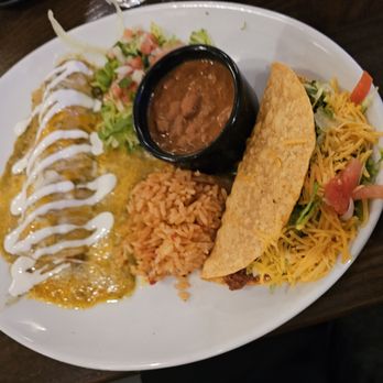 Mama Tigre - Mexican Near Me - Oakton, Virginia Mama Tigre - Mexican Near Me - Oakton, Virginia