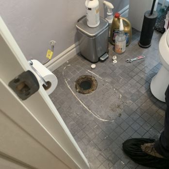 Elite Rooter - toilet disconnected, but no precautions taken to prevent flooding - Plumbing Near Me - San Diego, California