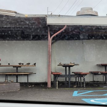 Bob's Bar-B-Que - Outdoor seating right after people left.....ugh! - Barbeque Near Me - Honolulu, Hawaii Bob's Bar-B-Que - Outdoor seating right after people left.....ugh! - Barbeque Near Me - Honolulu, Hawaii
